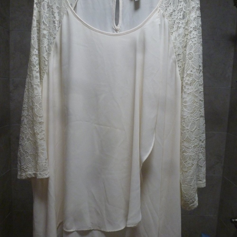 Cato 26/28 White Double layered draped front 3/4 Sleeve Top w/ Lace sleeves